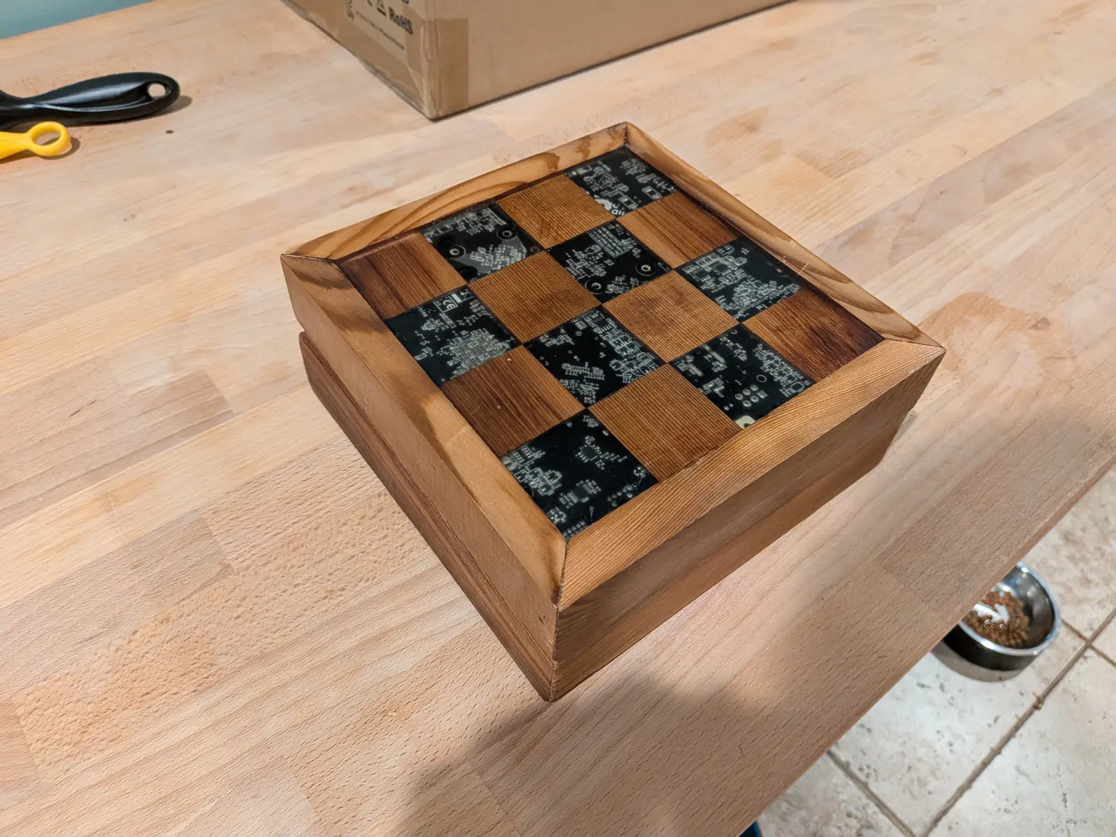 Circuit Board Box: finished photo 1