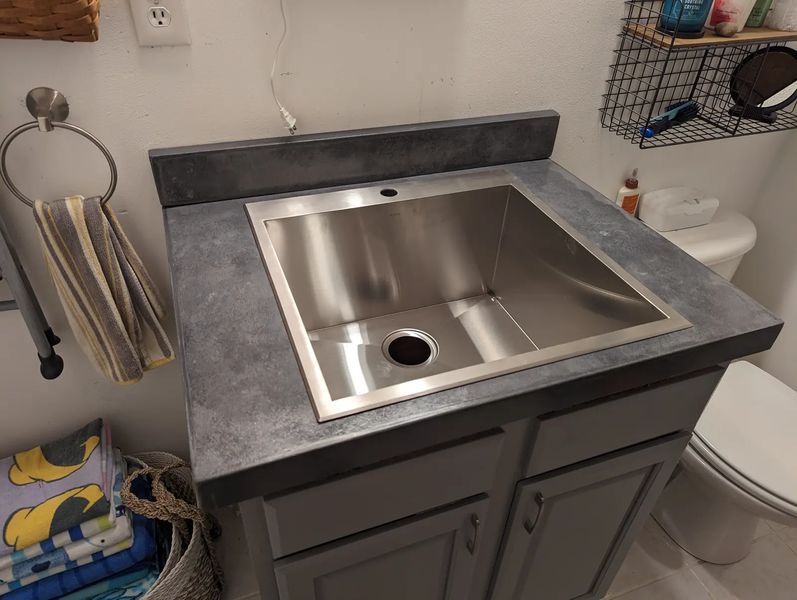 Concrete Sink: finished photo 1
